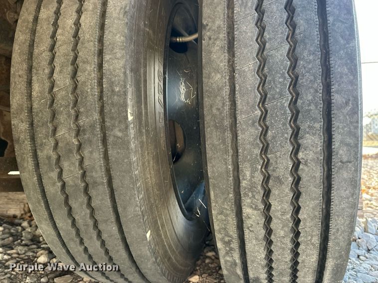 image for item EK0362 2011 Thomas Saf-T-Liner C2 school bus