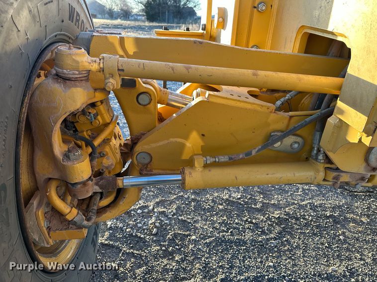 image for item EK0373 2016 John Deere 772G motor grader