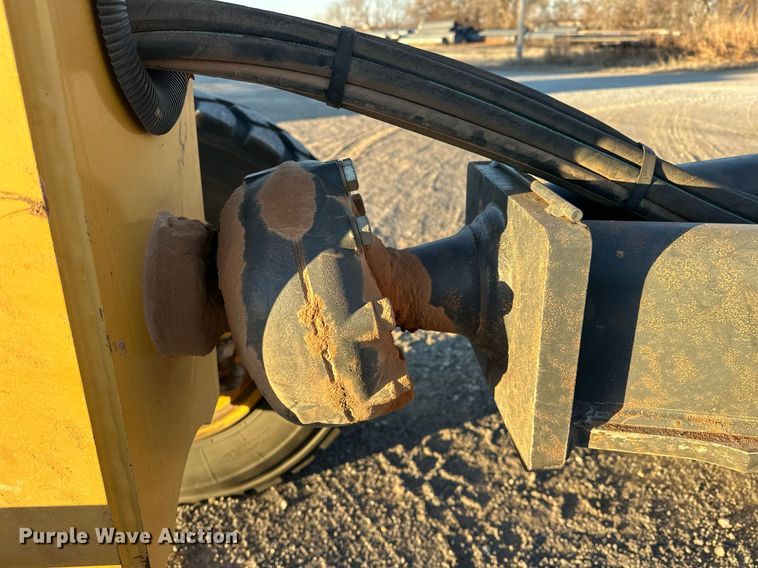 image for item EK0373 2016 John Deere 772G motor grader