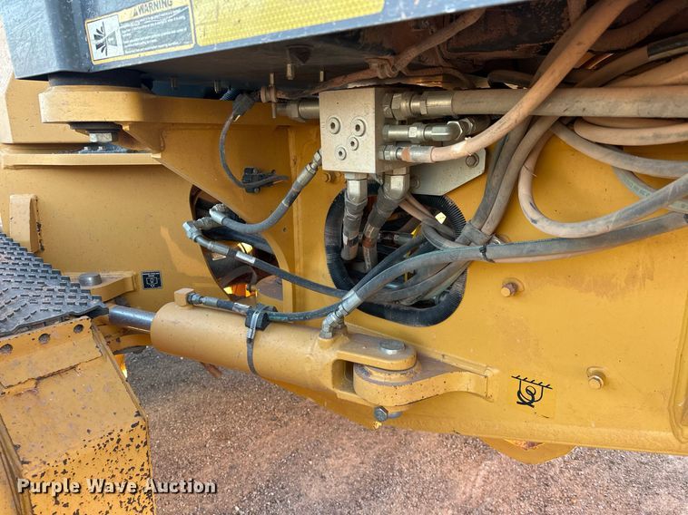 image for item EK0373 2016 John Deere 772G motor grader