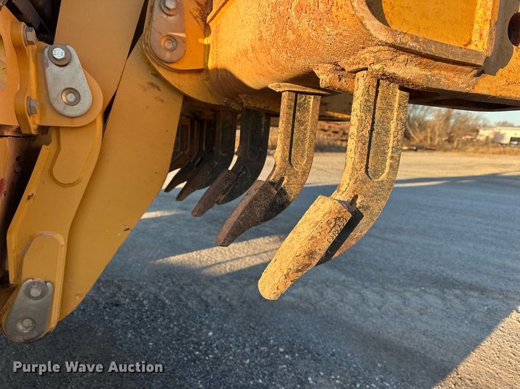 image for item EK0373 2016 John Deere 772G motor grader