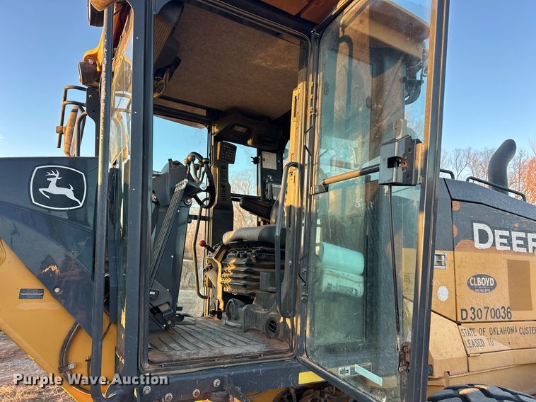 image for item EK0373 2016 John Deere 772G motor grader