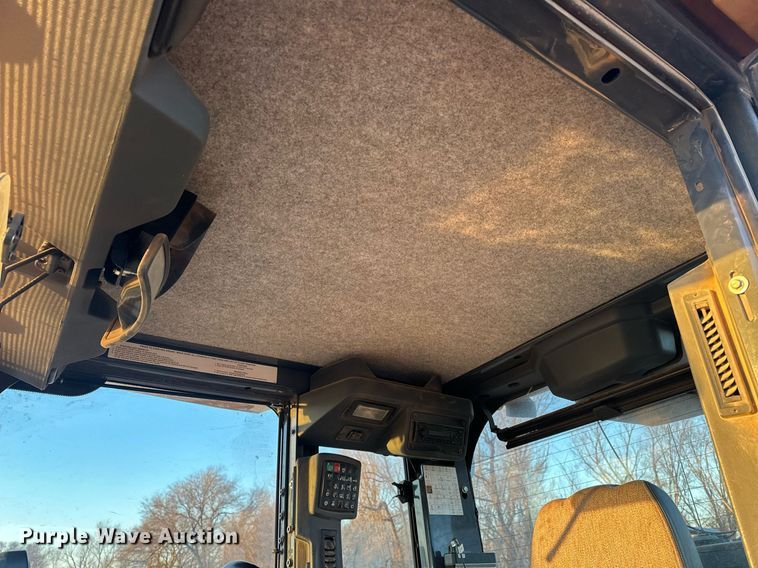 image for item EK0373 2016 John Deere 772G motor grader