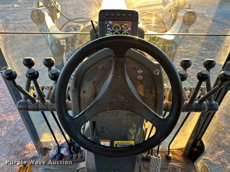 image for item EK0373 2016 John Deere 772G motor grader