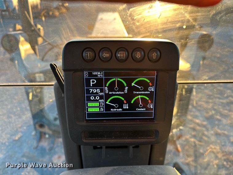 image for item EK0373 2016 John Deere 772G motor grader