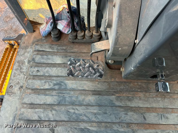 image for item EK0373 2016 John Deere 772G motor grader