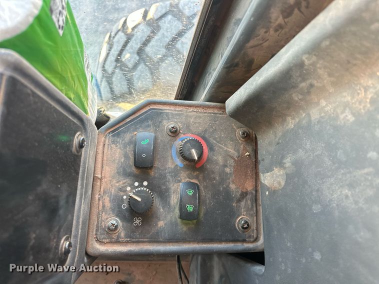 image for item EK0373 2016 John Deere 772G motor grader