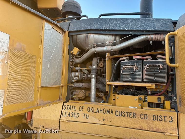 image for item EK0373 2016 John Deere 772G motor grader