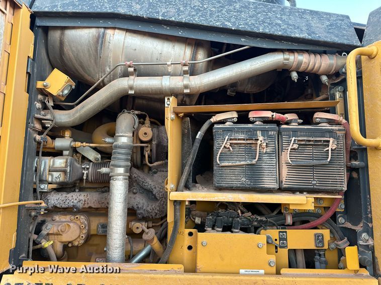 image for item EK0373 2016 John Deere 772G motor grader