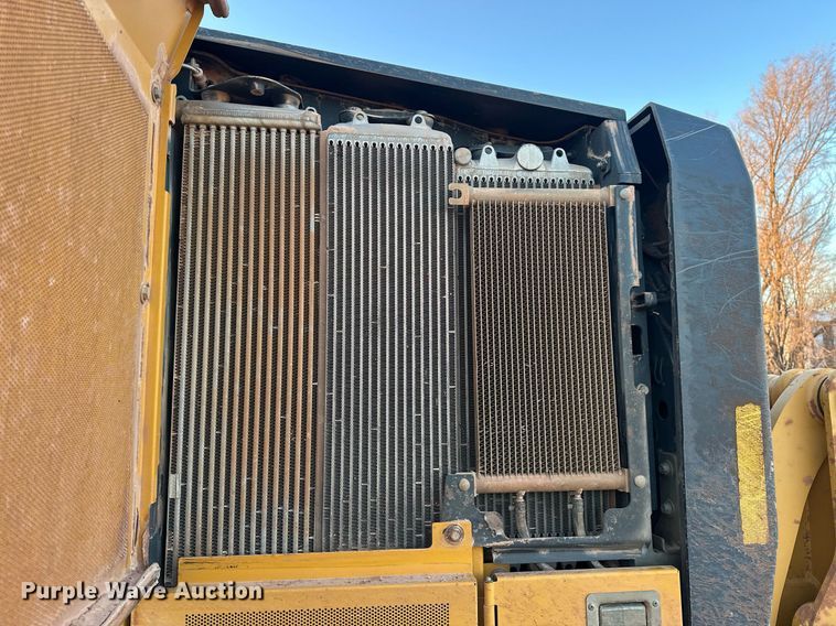 image for item EK0373 2016 John Deere 772G motor grader