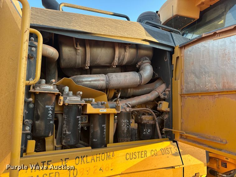 image for item EK0373 2016 John Deere 772G motor grader