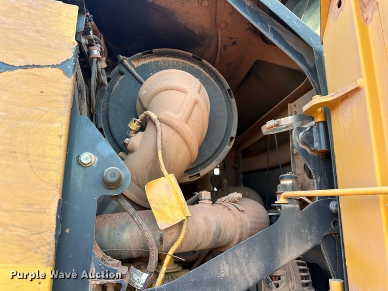 image for item EK0373 2016 John Deere 772G motor grader