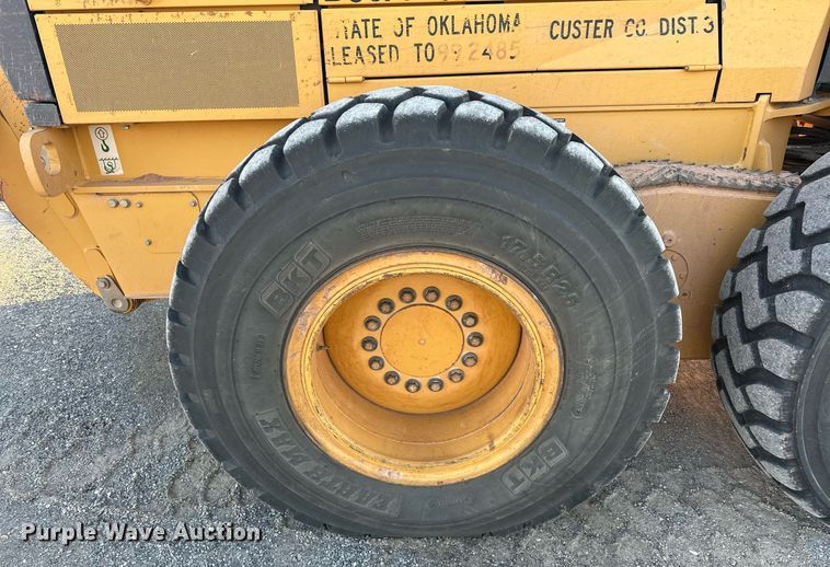 image for item EK0373 2016 John Deere 772G motor grader