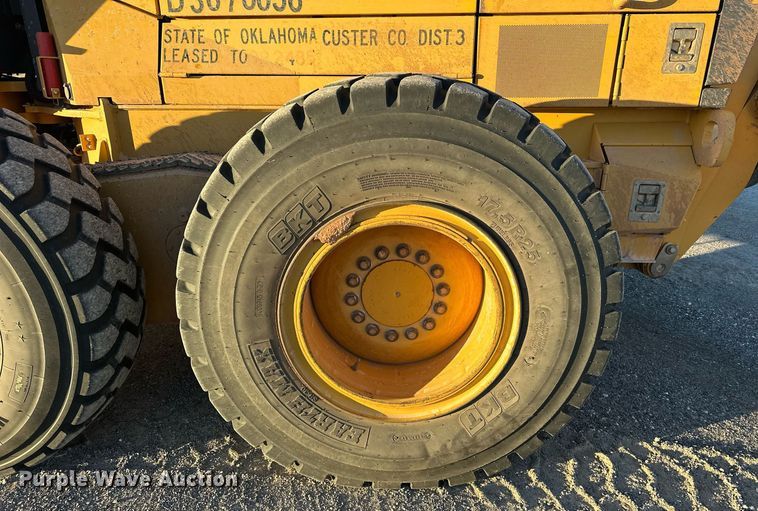 image for item EK0373 2016 John Deere 772G motor grader