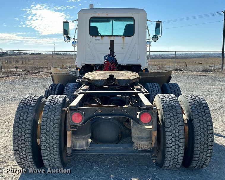 image for item EK0376 1998 Mack CH600 semi truck