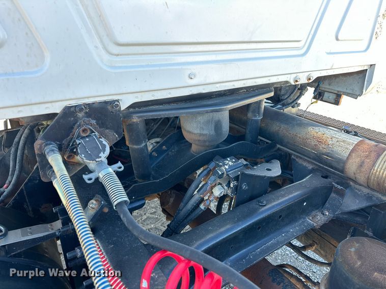 image for item EK0376 1998 Mack CH600 semi truck