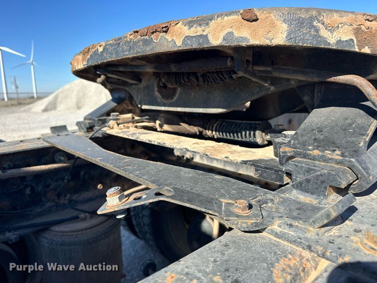 image for item EK0376 1998 Mack CH600 semi truck