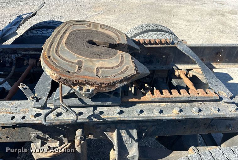 image for item EK0376 1998 Mack CH600 semi truck