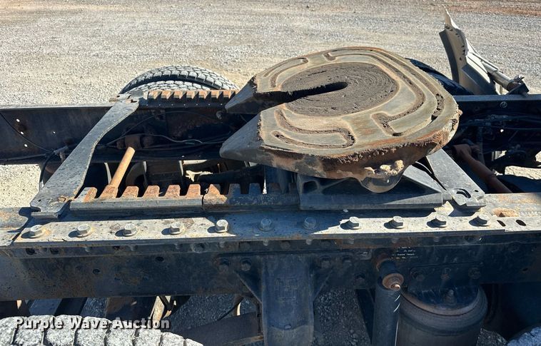 image for item EK0376 1998 Mack CH600 semi truck