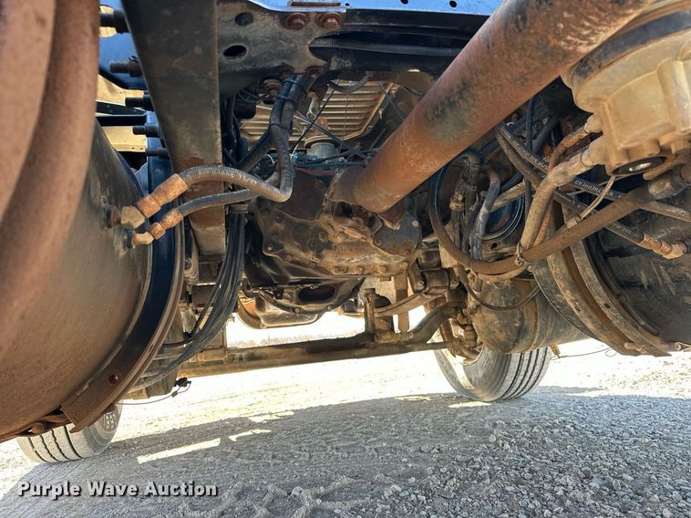 image for item EK0376 1998 Mack CH600 semi truck