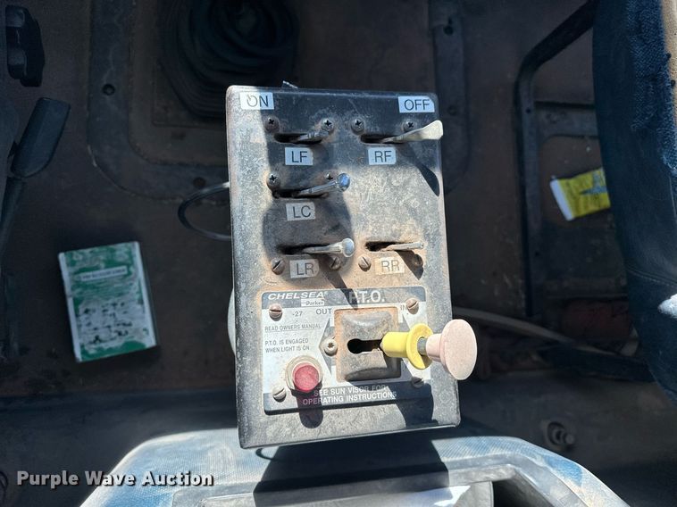 image for item EK0376 1998 Mack CH600 semi truck