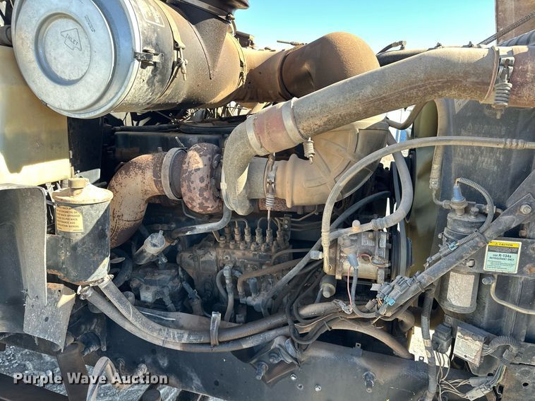 image for item EK0376 1998 Mack CH600 semi truck