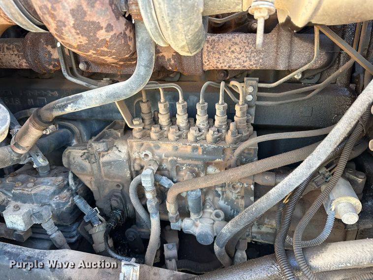 image for item EK0376 1998 Mack CH600 semi truck