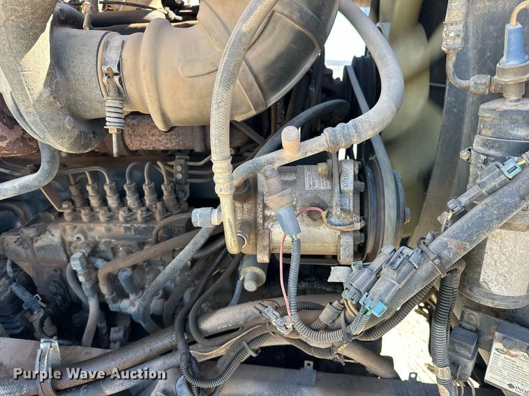 image for item EK0376 1998 Mack CH600 semi truck