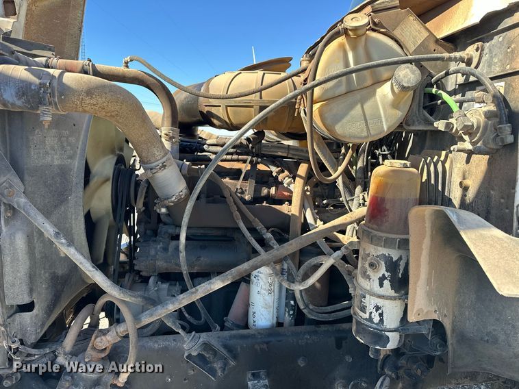 image for item EK0376 1998 Mack CH600 semi truck