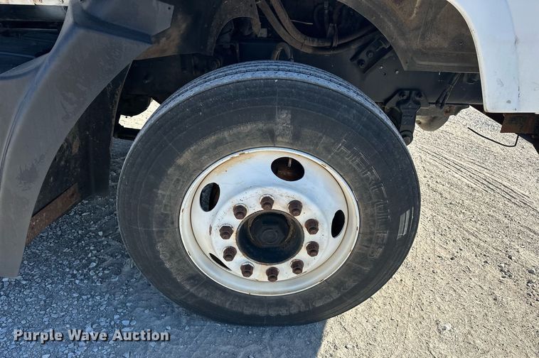 image for item EK0376 1998 Mack CH600 semi truck