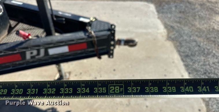 image for item EK0377 2018 PJ Carhauler Tilt T8222 tilt deck equipment trailer