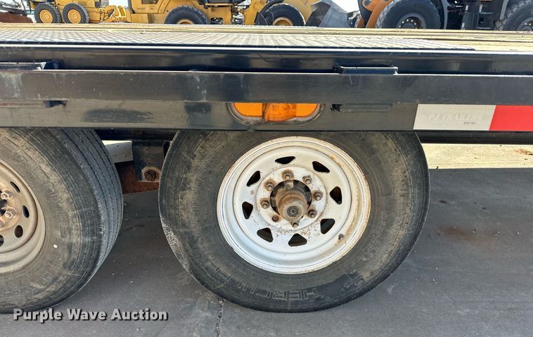 image for item EK0377 2018 PJ Carhauler Tilt T8222 tilt deck equipment trailer