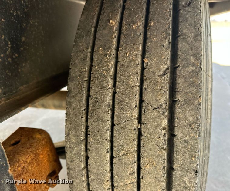 image for item EK0377 2018 PJ Carhauler Tilt T8222 tilt deck equipment trailer