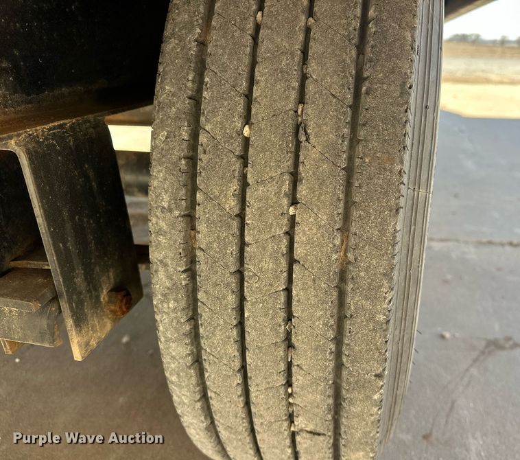 image for item EK0377 2018 PJ Carhauler Tilt T8222 tilt deck equipment trailer