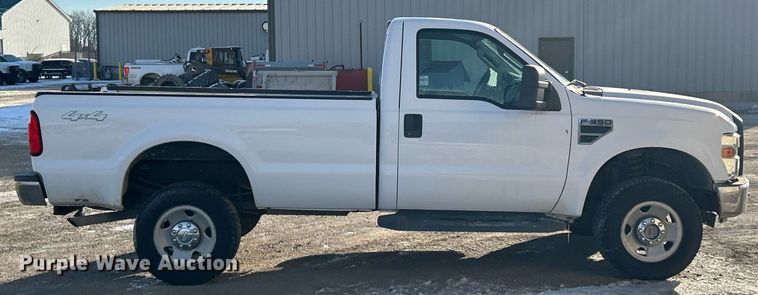 image for item EK2660 2009 Ford F350 Super Duty XL pickup truck