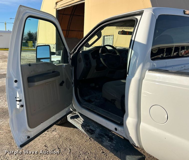 image for item EK2660 2009 Ford F350 Super Duty XL pickup truck