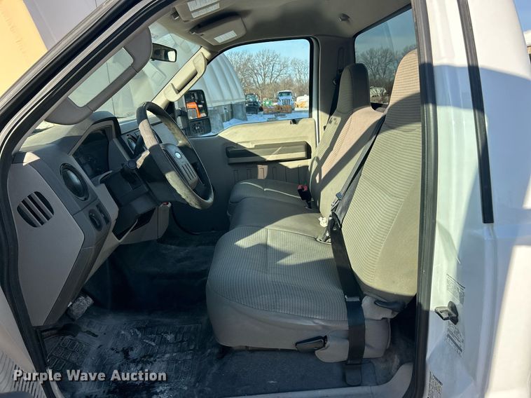 image for item EK2660 2009 Ford F350 Super Duty XL pickup truck