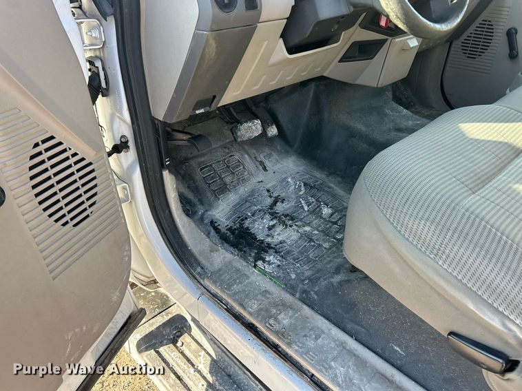 image for item EK2660 2009 Ford F350 Super Duty XL pickup truck