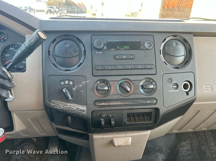 image for item EK2660 2009 Ford F350 Super Duty XL pickup truck