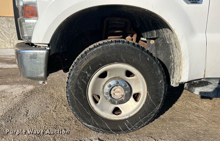 image for item EK2660 2009 Ford F350 Super Duty XL pickup truck