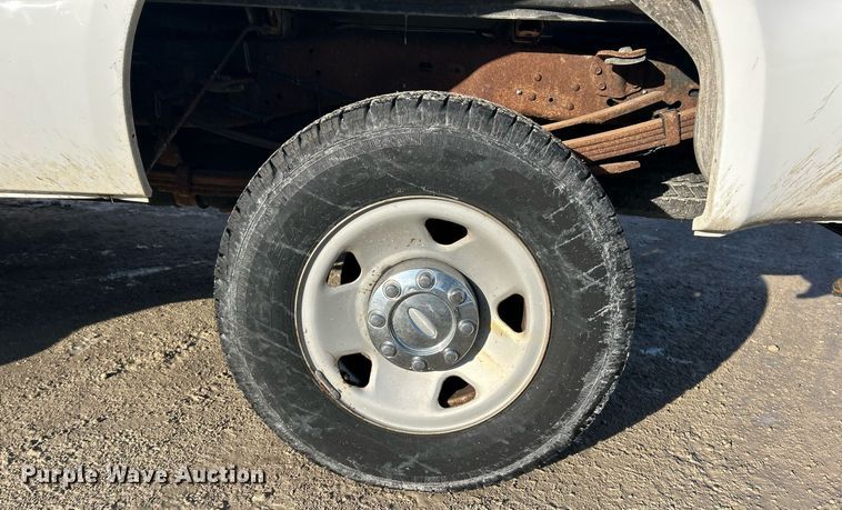 image for item EK2660 2009 Ford F350 Super Duty XL pickup truck