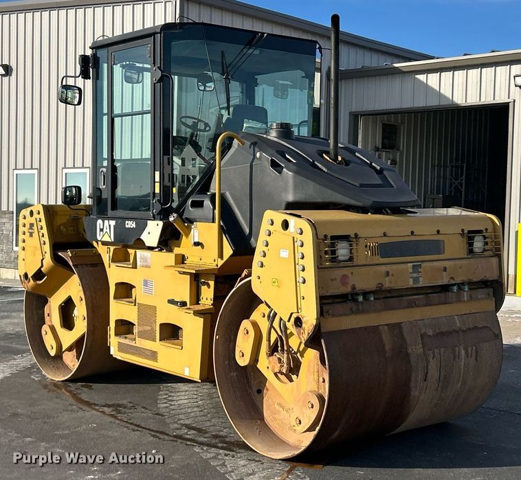 image for item EK2662 2010 Caterpillar CD54 double drum vibratory roller