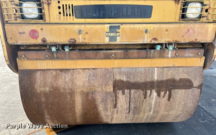 image for item EK2662 2010 Caterpillar CD54 double drum vibratory roller