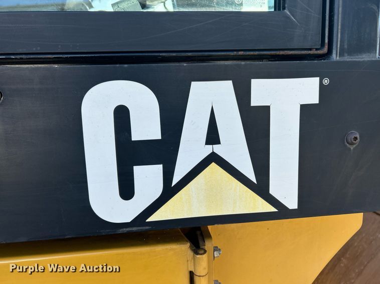 image for item EK2662 2010 Caterpillar CD54 double drum vibratory roller