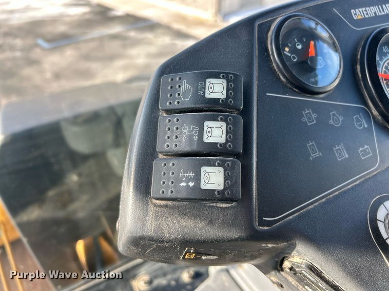 image for item EK2662 2010 Caterpillar CD54 double drum vibratory roller