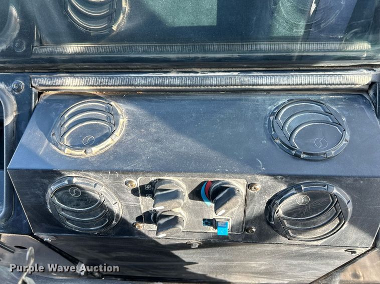 image for item EK2662 2010 Caterpillar CD54 double drum vibratory roller