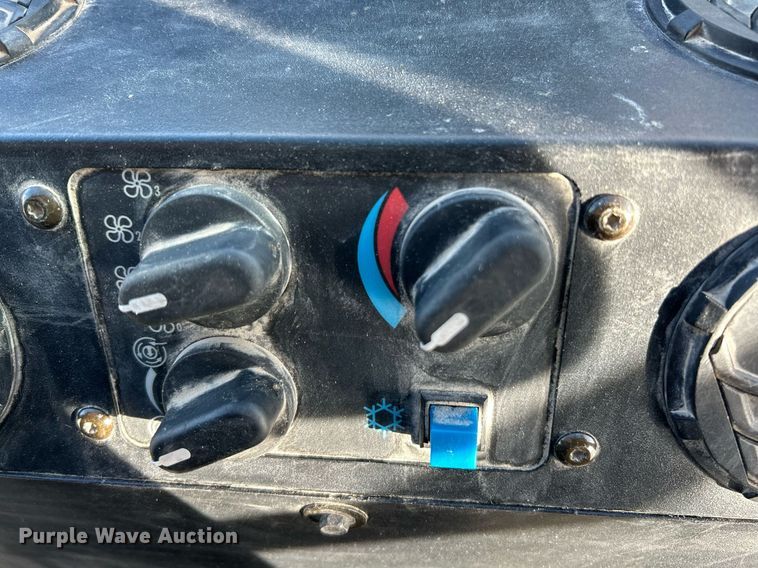 image for item EK2662 2010 Caterpillar CD54 double drum vibratory roller