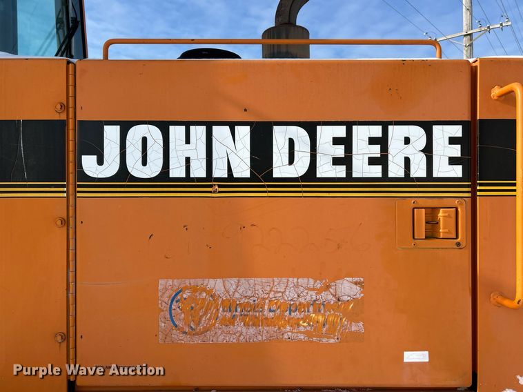 image for item EK2674 1993 John Deere 544G wheel loader