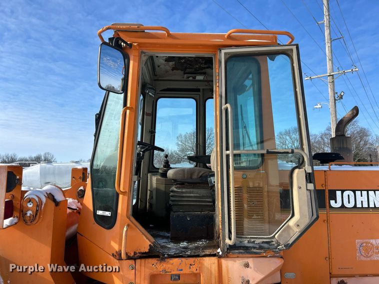 image for item EK2674 1993 John Deere 544G wheel loader