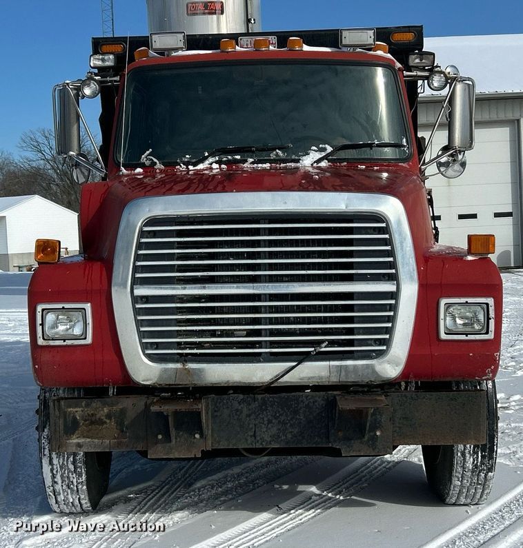 image for item EK2675 1997 Ford LN9000 dump truck